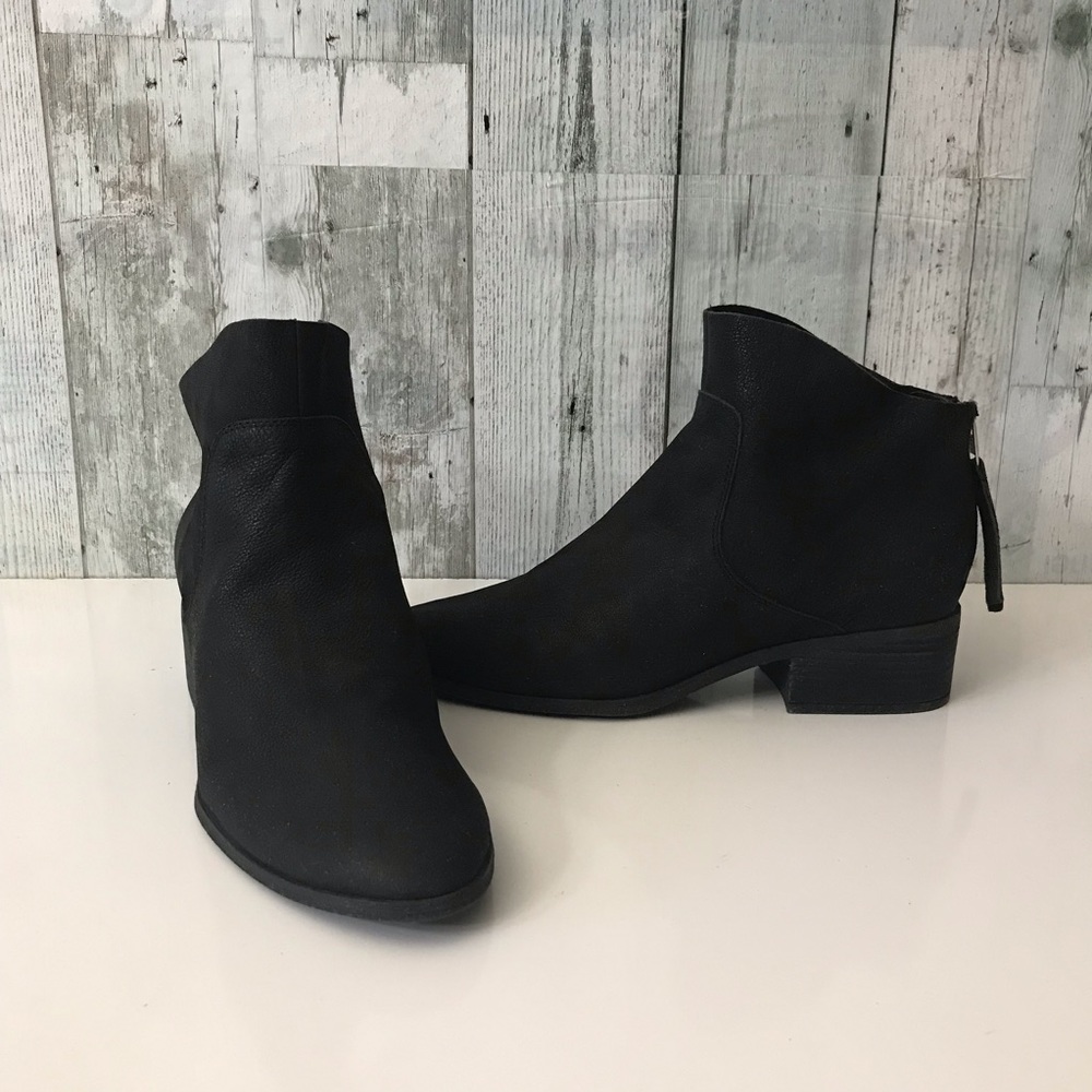 Lucky Brand Leather Ankle Boots Retail $129 - Picture 3 of 8